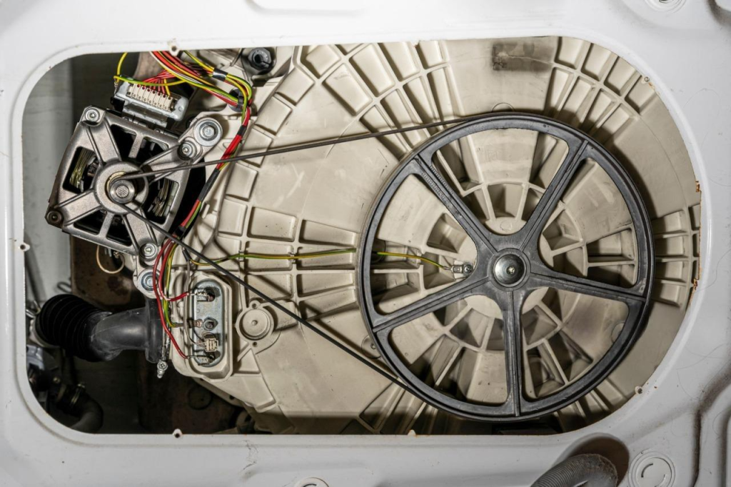 Moving machine belts